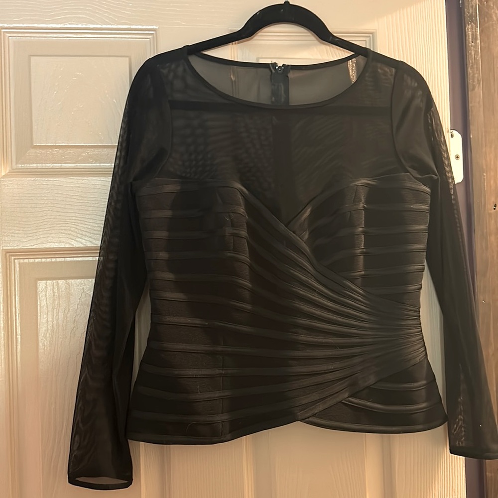 Spandex and sheer beautiful sculpting top size 12